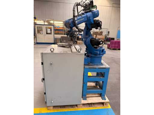 YASKAWA MH6 S-B00 Industrieroboter mit Steuerung DX100
